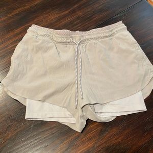 Athleta Women's Athletic Shorts in Cream